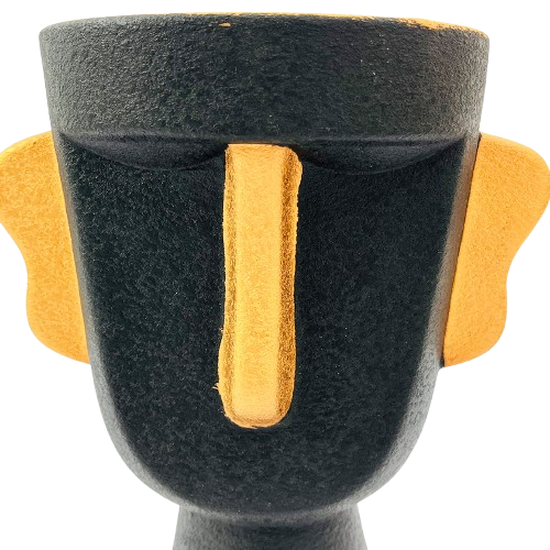 FLORERO ESCULTURA ÉTNICA EN NEGRO Y DORADO