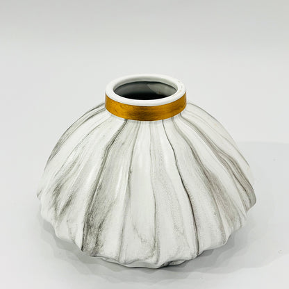 JARRÓN DECORATIVO CON ACABADO MARMOLEADO