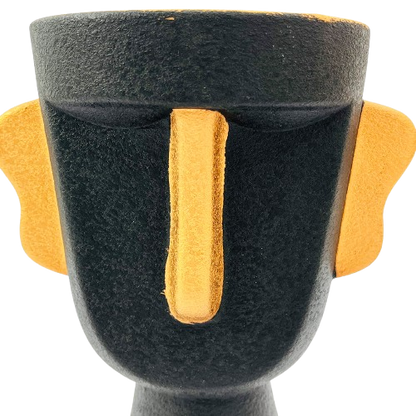 FLORERO ESCULTURA ÉTNICA EN NEGRO Y DORADO