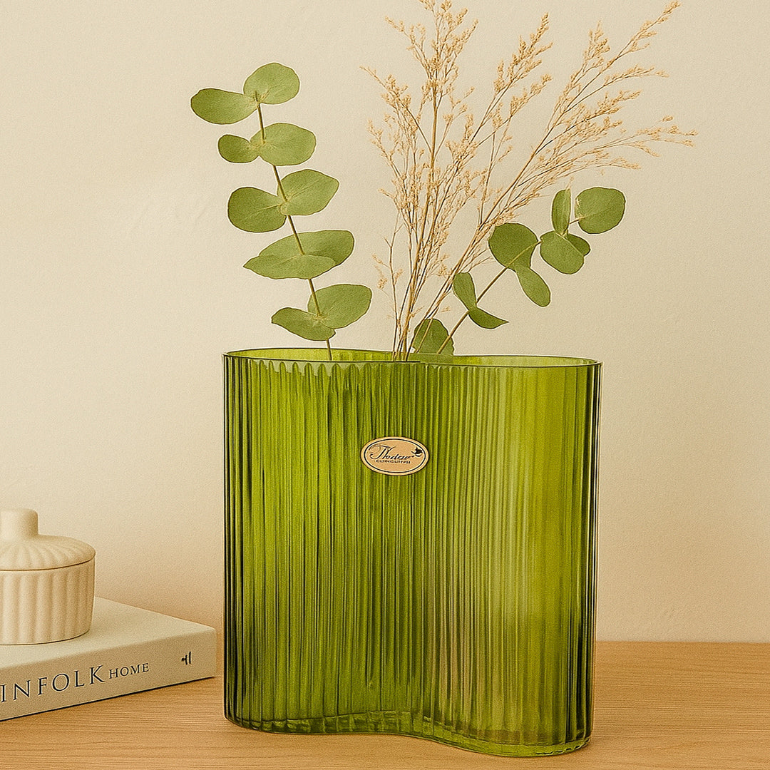 FLORERO DECORATIVO VERDE EN VIDRIO ONDULADO