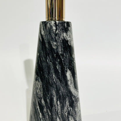 FLORERO DECORATIVO EN HIERRO Y BASE EFECTO MARMOL