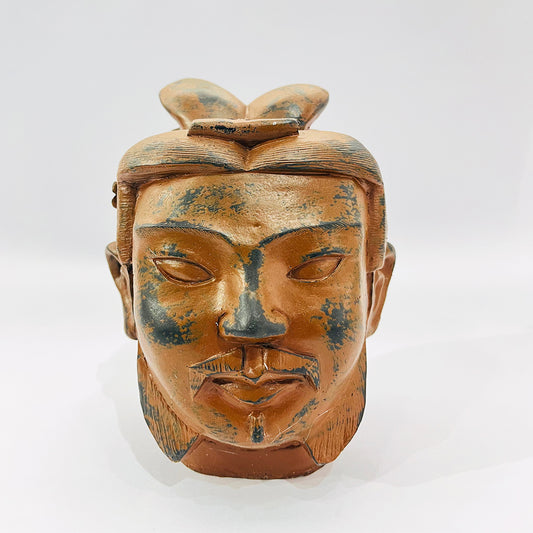 FIGURA DE GUERRERO DECORATIVO