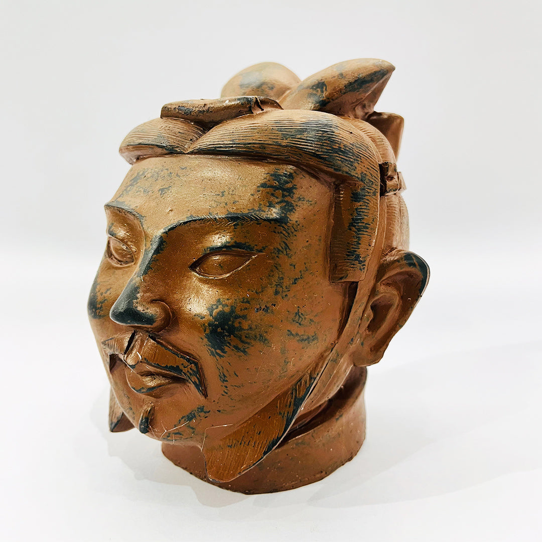 FIGURA DE GUERRERO DECORATIVO